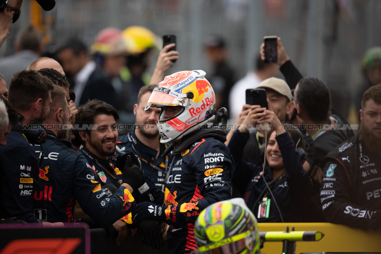 GP CANADA, Gara winner Max Verstappen (NLD) Red Bull Racing celebrates in parc ferme.

18.06.2023. Formula 1 World Championship, Rd 9, Canadian Grand Prix, Montreal, Canada, Gara Day.

- www.xpbimages.com, EMail: requests@xpbimages.com © Copyright: Price / XPB Images