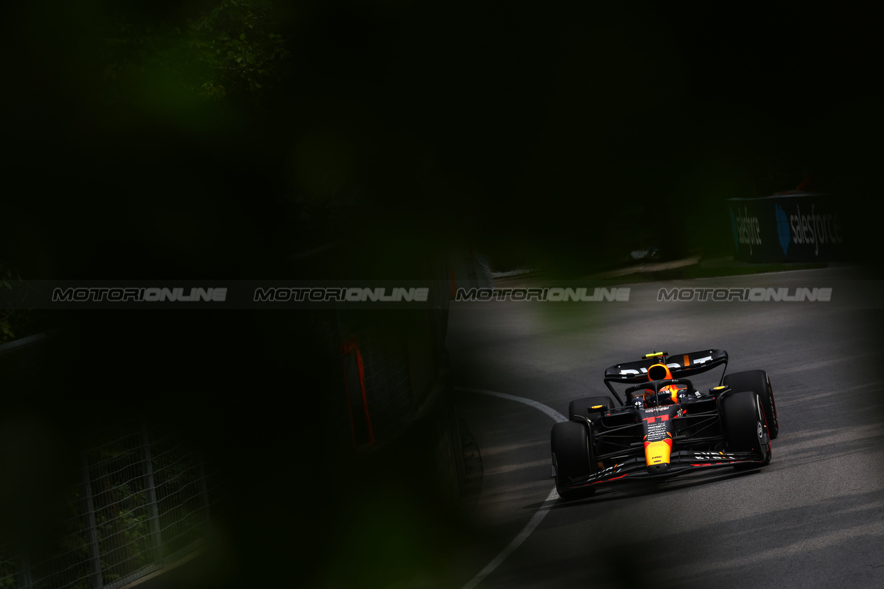 GP CANADA, Sergio Perez (MEX) Red Bull Racing RB19.

18.06.2023. Formula 1 World Championship, Rd 9, Canadian Grand Prix, Montreal, Canada, Gara Day.

 - www.xpbimages.com, EMail: requests@xpbimages.com © Copyright: Coates / XPB Images