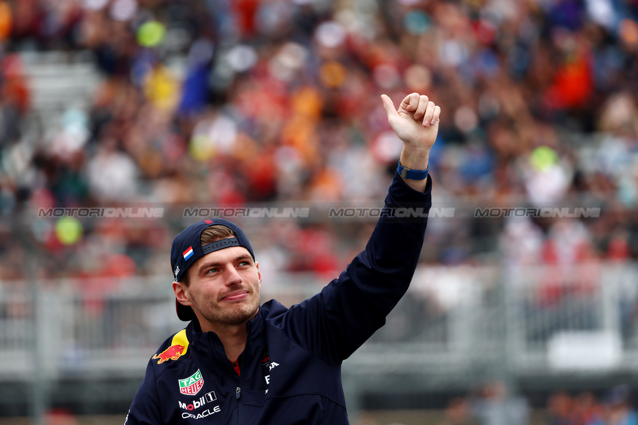 GP CANADA, Max Verstappen (NLD) Red Bull Racing on the drivers' parade.

18.06.2023. Formula 1 World Championship, Rd 9, Canadian Grand Prix, Montreal, Canada, Gara Day.

 - www.xpbimages.com, EMail: requests@xpbimages.com © Copyright: Coates / XPB Images
