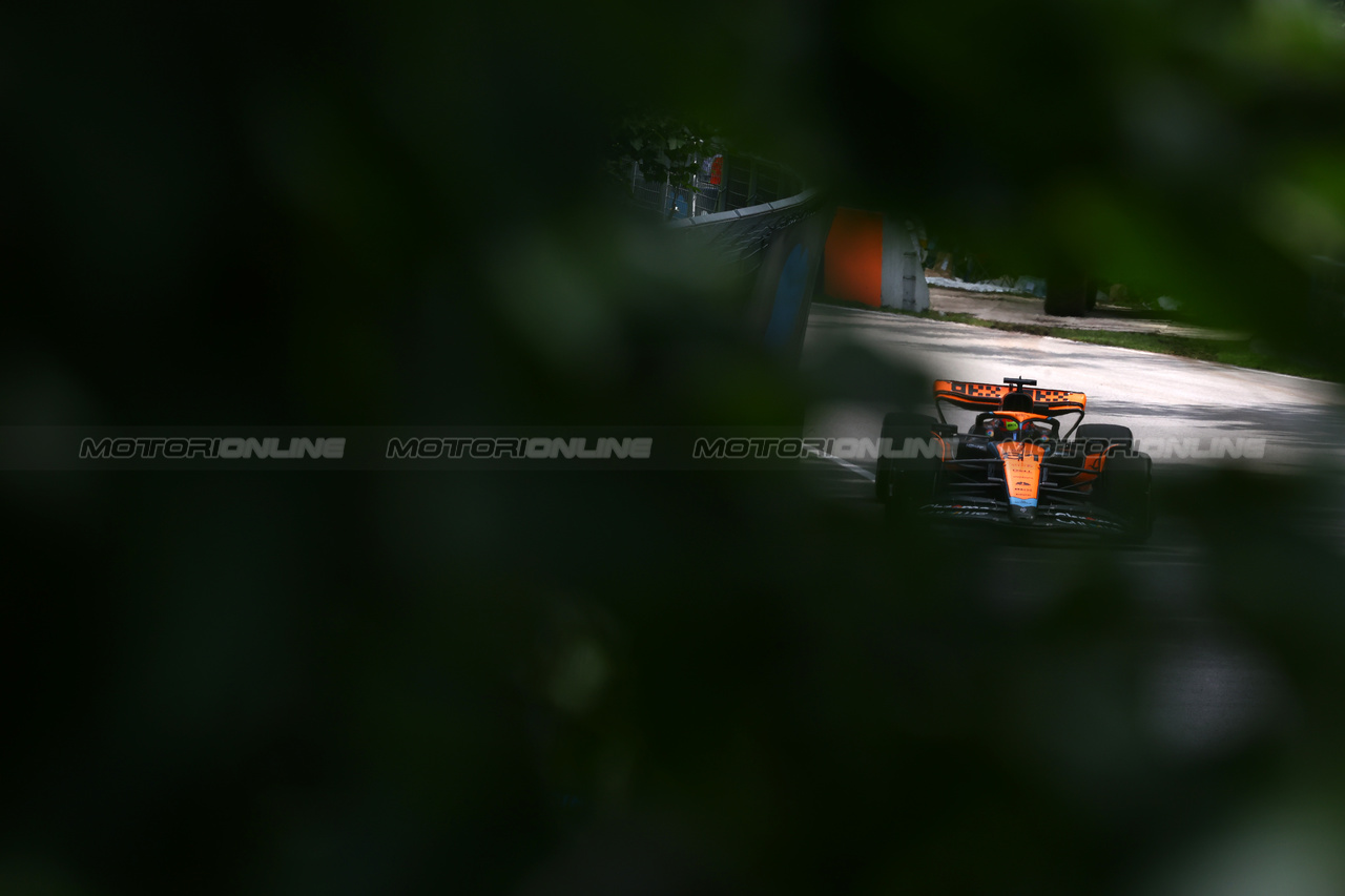 GP CANADA, Oscar Piastri (AUS) McLaren MCL60.

18.06.2023. Formula 1 World Championship, Rd 9, Canadian Grand Prix, Montreal, Canada, Gara Day.

 - www.xpbimages.com, EMail: requests@xpbimages.com © Copyright: Coates / XPB Images