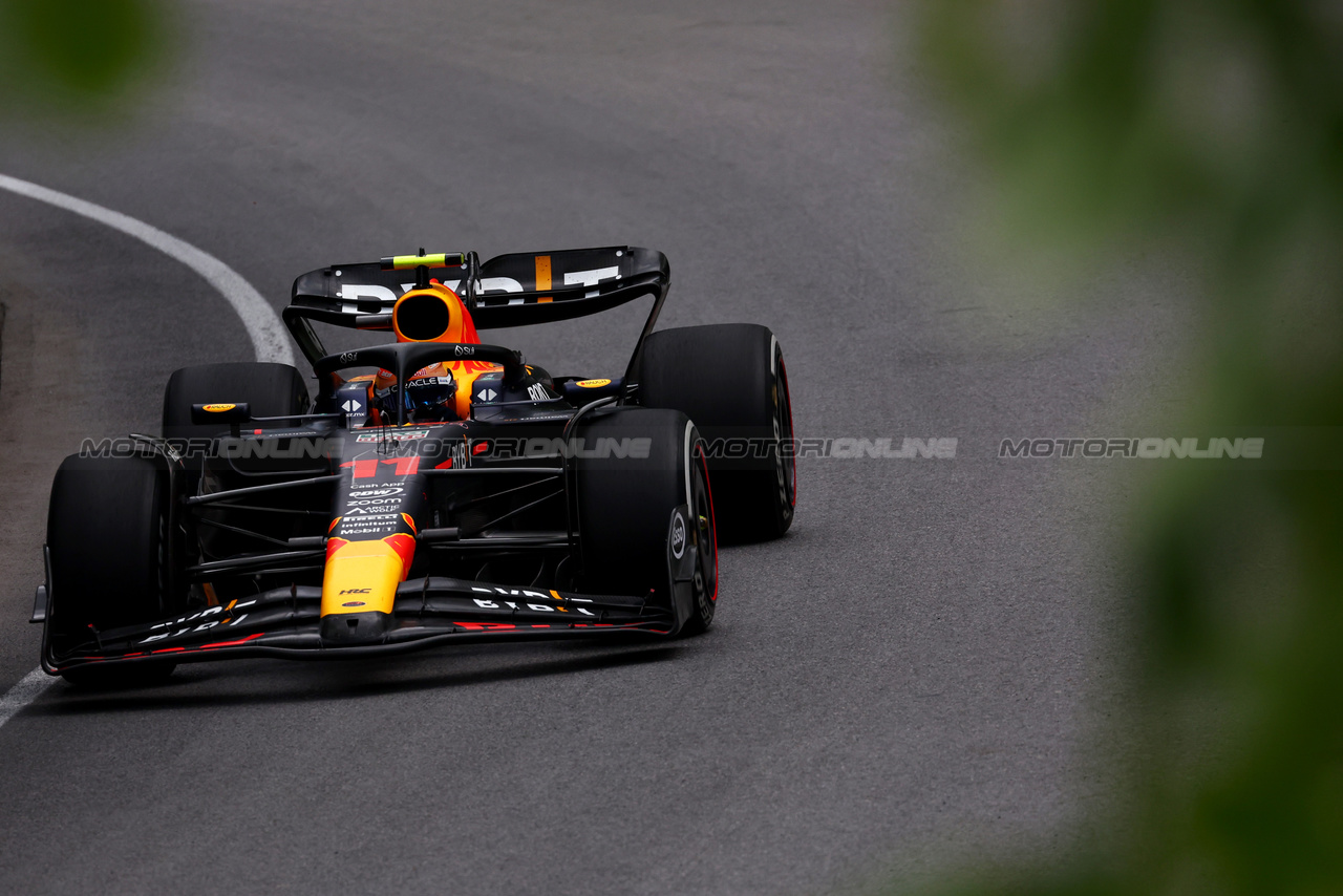 GP CANADA, Sergio Perez (MEX) Red Bull Racing RB19.

18.06.2023. Formula 1 World Championship, Rd 9, Canadian Grand Prix, Montreal, Canada, Gara Day.

 - www.xpbimages.com, EMail: requests@xpbimages.com © Copyright: Coates / XPB Images