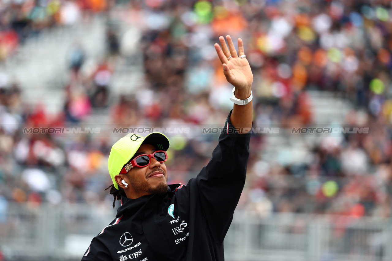 GP CANADA, Lewis Hamilton (GBR) Mercedes AMG F1 on the drivers' parade.

18.06.2023. Formula 1 World Championship, Rd 9, Canadian Grand Prix, Montreal, Canada, Gara Day.

 - www.xpbimages.com, EMail: requests@xpbimages.com © Copyright: Coates / XPB Images