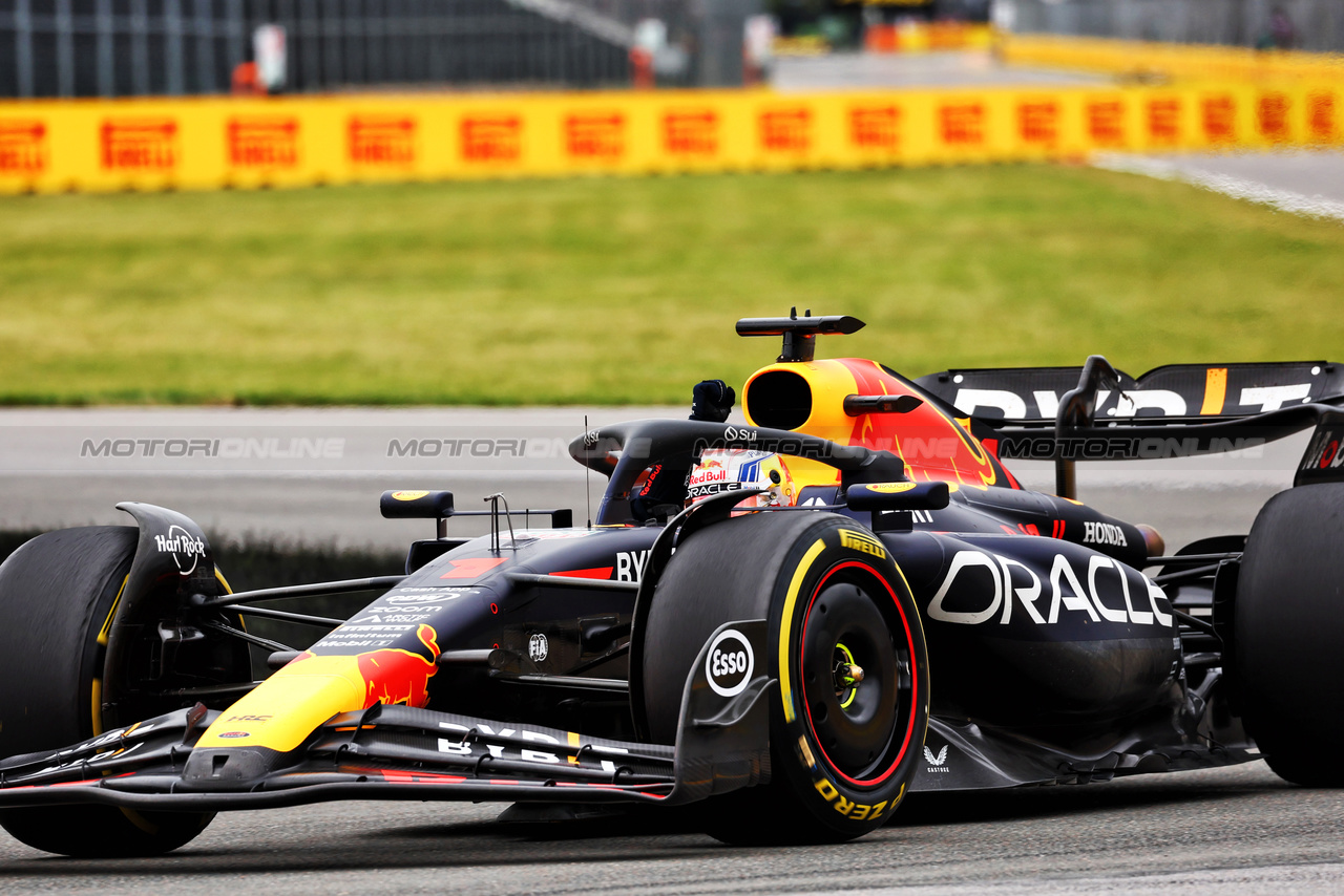 GP CANADA, Gara winner Max Verstappen (NLD) Red Bull Racing RB19 celebrates at the end of the race.

18.06.2023. Formula 1 World Championship, Rd 9, Canadian Grand Prix, Montreal, Canada, Gara Day.

 - www.xpbimages.com, EMail: requests@xpbimages.com © Copyright: Coates / XPB Images