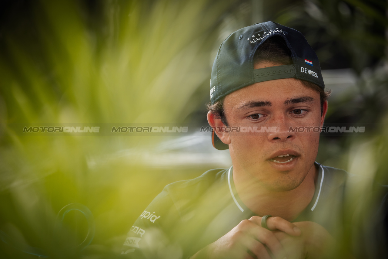 GP CANADA, Nyck de Vries (NLD) AlphaTauri.

15.06.2023. Formula 1 World Championship, Rd 9, Canadian Grand Prix, Montreal, Canada, Preparation Day.

- www.xpbimages.com, EMail: requests@xpbimages.com © Copyright: Bearne / XPB Images