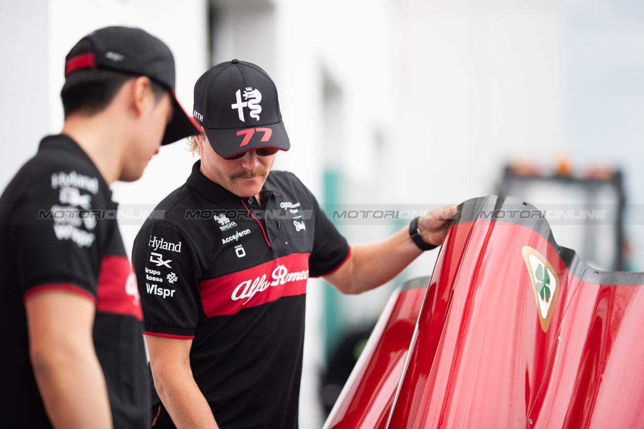 GP CANADA, (L to R): Zhou Guanyu (CHN) Alfa Romeo F1 Team e Valtteri Bottas (FIN) Alfa Romeo F1 Team - Quadrifoglio 100th anniversary commemorative logo.

15.06.2023. Formula 1 World Championship, Rd 9, Canadian Grand Prix, Montreal, Canada, Preparation Day.

- www.xpbimages.com, EMail: requests@xpbimages.com © Copyright: Price / XPB Images