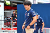GP CANADA, Yuki Tsunoda (JPN) AlphaTauri e Nyck de Vries (NLD) AlphaTauri play hockey in the pits.
15.06.2023. Formula 1 World Championship, Rd 9, Canadian Grand Prix, Montreal, Canada, Preparation Day.
- www.xpbimages.com, EMail: requests@xpbimages.com © Copyright: Batchelor / XPB Images