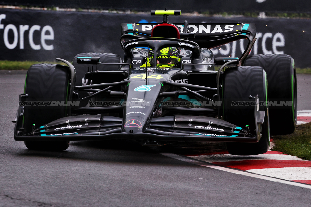 GP CANADA, Lewis Hamilton (GBR) Mercedes AMG F1 W14.

17.06.2023. Formula 1 World Championship, Rd 9, Canadian Grand Prix, Montreal, Canada, Qualifiche Day.

 - www.xpbimages.com, EMail: requests@xpbimages.com © Copyright: Coates / XPB Images
