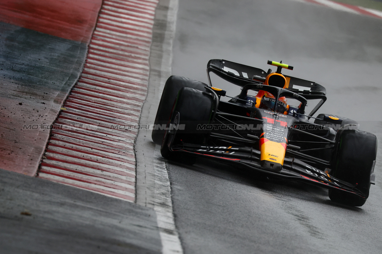 GP CANADA, Sergio Perez (MEX) Red Bull Racing RB19.

17.06.2023. Formula 1 World Championship, Rd 9, Canadian Grand Prix, Montreal, Canada, Qualifiche Day.

 - www.xpbimages.com, EMail: requests@xpbimages.com © Copyright: Coates / XPB Images