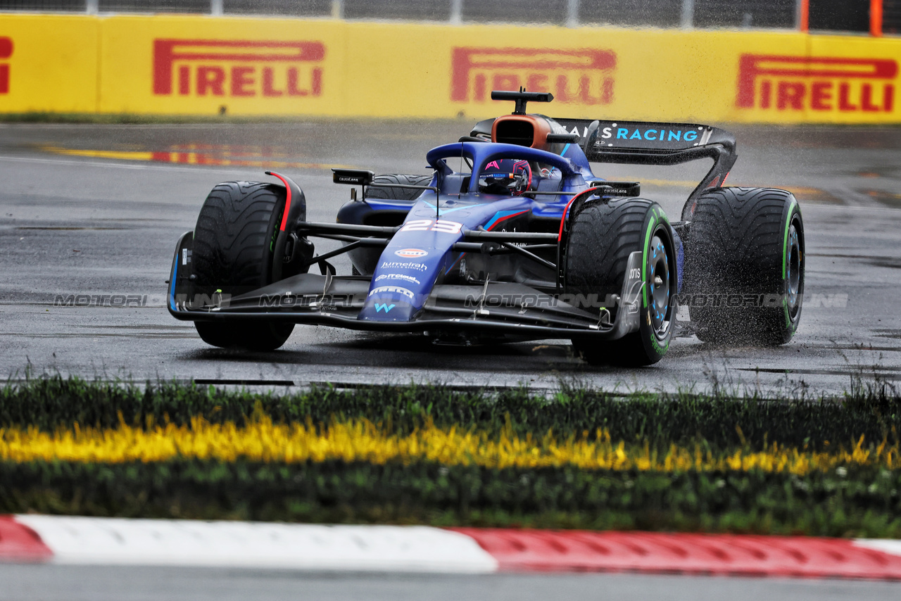 GP CANADA, Alexander Albon (THA) Williams Racing FW45 runs wide.

17.06.2023. Formula 1 World Championship, Rd 9, Canadian Grand Prix, Montreal, Canada, Qualifiche Day.

- www.xpbimages.com, EMail: requests@xpbimages.com © Copyright: Bearne / XPB Images