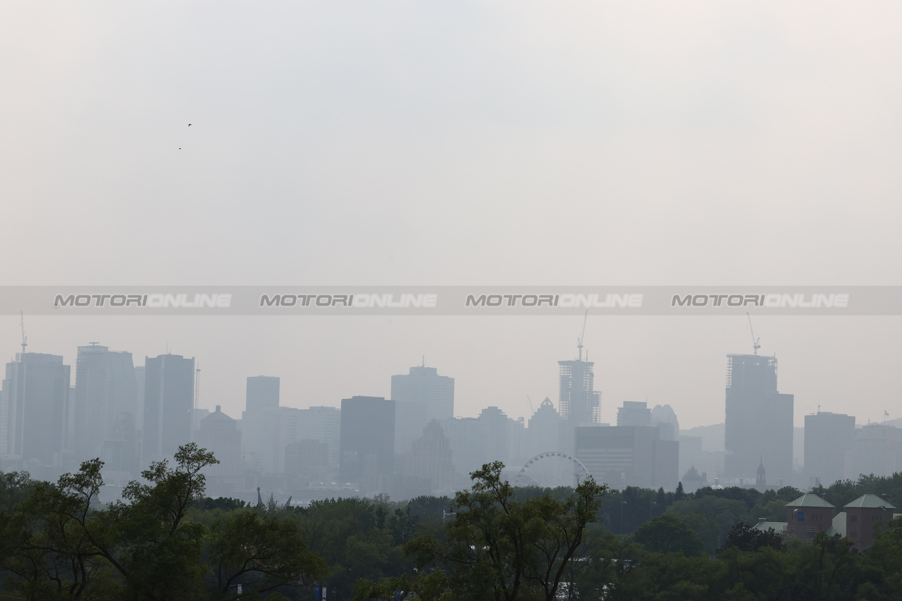 GP CANADA, Circuit Atmosfera - city skyline.

16.06.2023. Formula 1 World Championship, Rd 9, Canadian Grand Prix, Montreal, Canada, Practice Day.

 - www.xpbimages.com, EMail: requests@xpbimages.com © Copyright: Coates / XPB Images