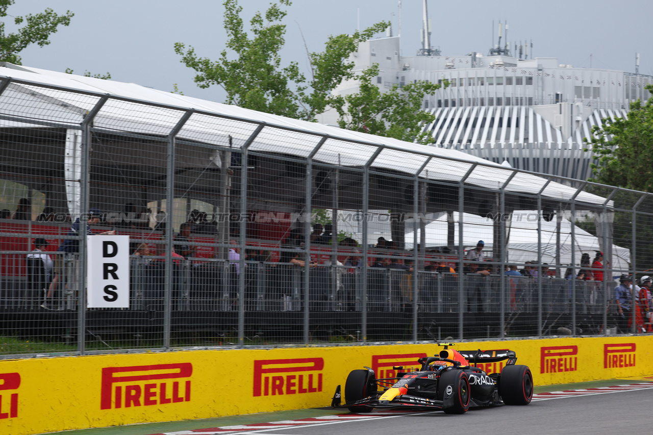 GP CANADA, Sergio Perez (MEX) Red Bull Racing RB19.

16.06.2023. Formula 1 World Championship, Rd 9, Canadian Grand Prix, Montreal, Canada, Practice Day.

- www.xpbimages.com, EMail: requests@xpbimages.com © Copyright: Batchelor / XPB Images