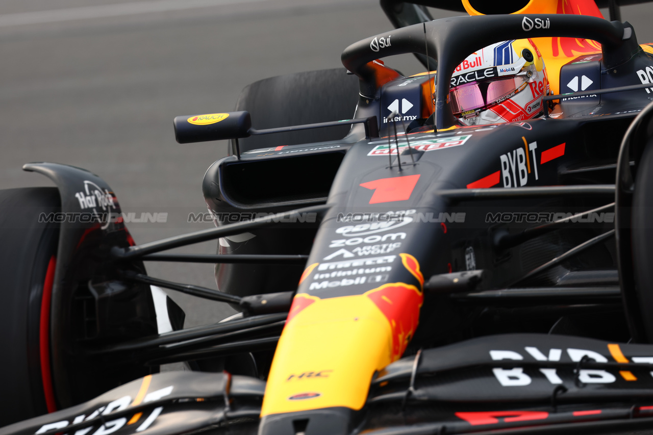 GP CANADA, Max Verstappen (NLD) Red Bull Racing RB19.

16.06.2023. Formula 1 World Championship, Rd 9, Canadian Grand Prix, Montreal, Canada, Practice Day.

 - www.xpbimages.com, EMail: requests@xpbimages.com © Copyright: Coates / XPB Images