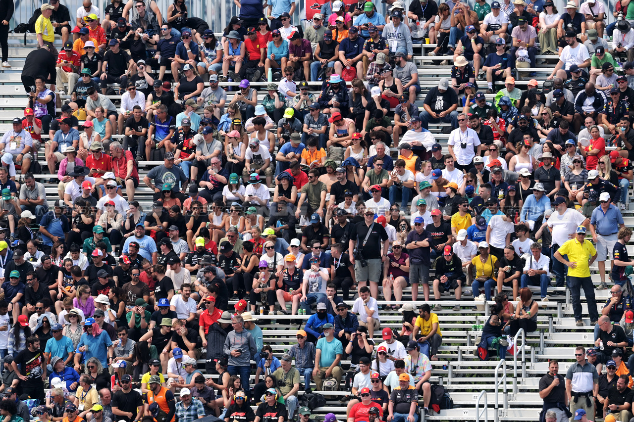 GP CANADA, Circuit Atmosfera - fans in the grandstand.

16.06.2023. Formula 1 World Championship, Rd 9, Canadian Grand Prix, Montreal, Canada, Practice Day.

- www.xpbimages.com, EMail: requests@xpbimages.com © Copyright: Price / XPB Images