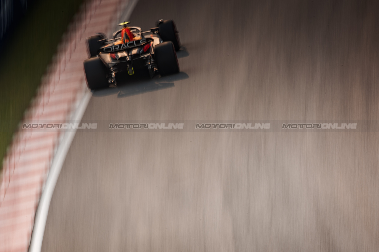 GP CANADA, Sergio Perez (MEX) Red Bull Racing RB19.

16.06.2023. Formula 1 World Championship, Rd 9, Canadian Grand Prix, Montreal, Canada, Practice Day.

- www.xpbimages.com, EMail: requests@xpbimages.com © Copyright: Bearne / XPB Images