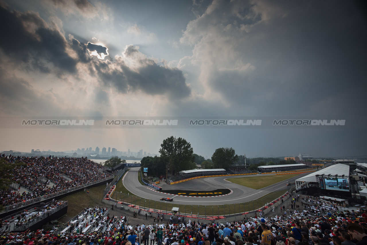 GP CANADA, Sergio Perez (MEX) Red Bull Racing RB19.

16.06.2023. Formula 1 World Championship, Rd 9, Canadian Grand Prix, Montreal, Canada, Practice Day.

- www.xpbimages.com, EMail: requests@xpbimages.com © Copyright: Bearne / XPB Images