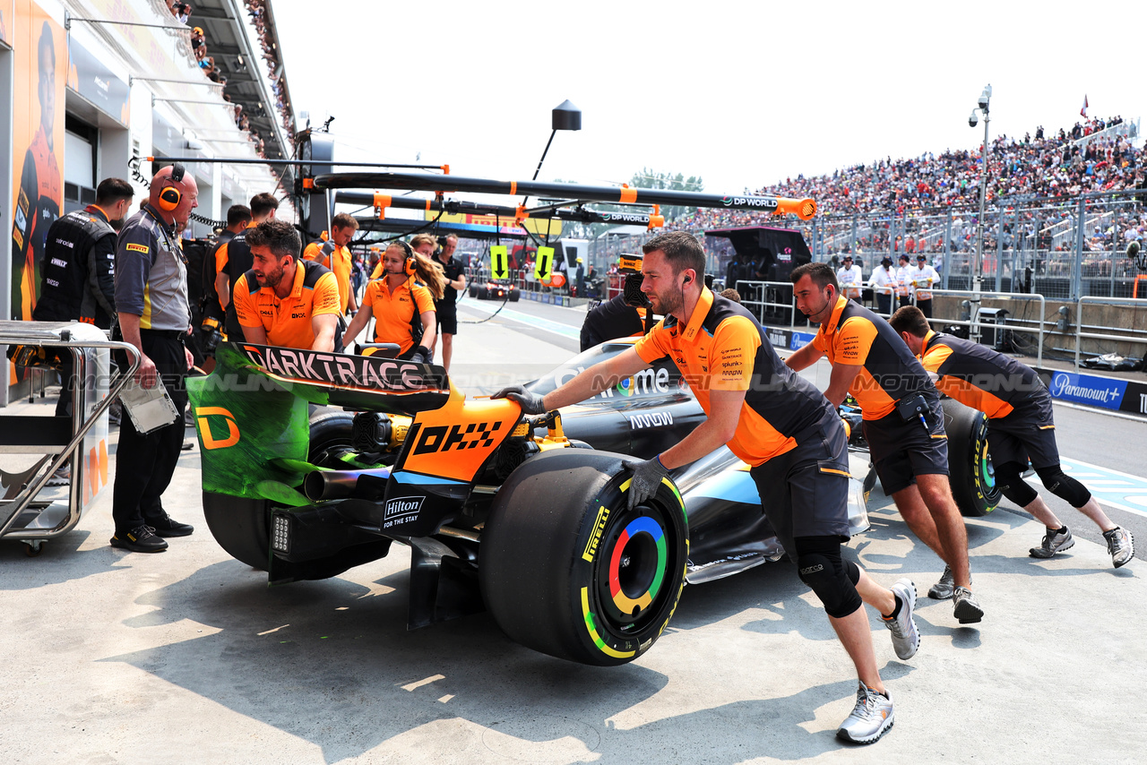 GP CANADA, Lando Norris (GBR) McLaren MCL60 in the pits.

16.06.2023. Formula 1 World Championship, Rd 9, Canadian Grand Prix, Montreal, Canada, Practice Day.

- www.xpbimages.com, EMail: requests@xpbimages.com © Copyright: Bearne / XPB Images