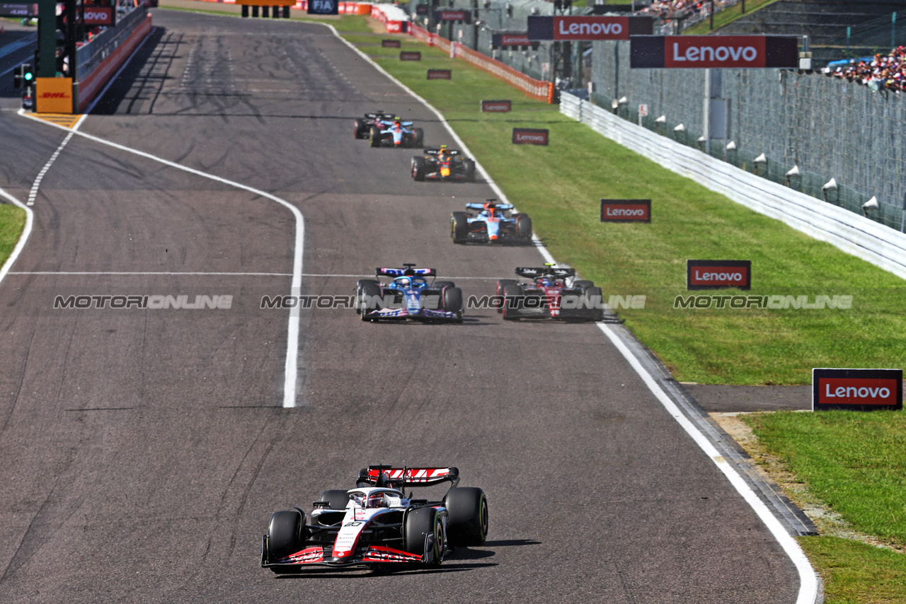 GP GIAPPONE, Kevin Magnussen (DEN) Haas VF-23.

24.09.2023. Formula 1 World Championship, Rd 17, Japanese Grand Prix, Suzuka, Japan, Gara Day.

- www.xpbimages.com, EMail: requests@xpbimages.com © Copyright: Batchelor / XPB Images