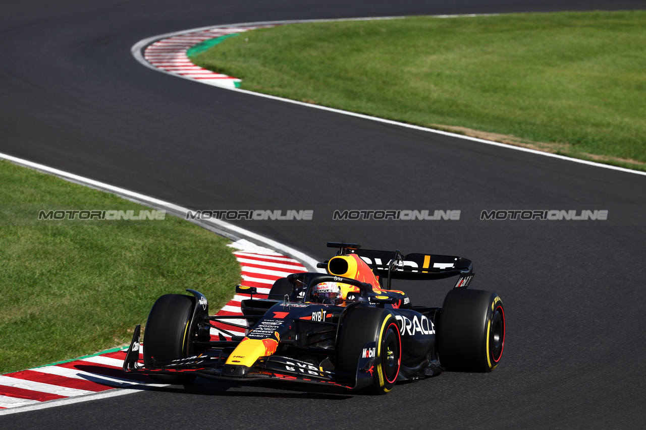 GP GIAPPONE, Max Verstappen (NLD) Red Bull Racing RB19.

24.09.2023. Formula 1 World Championship, Rd 17, Japanese Grand Prix, Suzuka, Japan, Gara Day.

- www.xpbimages.com, EMail: requests@xpbimages.com © Copyright: Batchelor / XPB Images