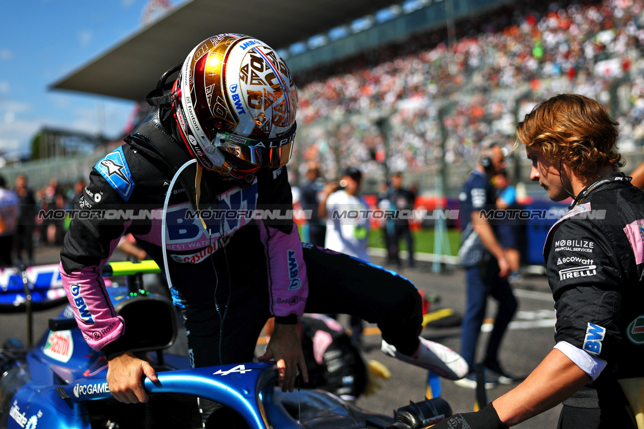GP GIAPPONE, Pierre Gasly (FRA) Alpine F1 Team A523 on the grid.

24.09.2023. Formula 1 World Championship, Rd 17, Japanese Grand Prix, Suzuka, Japan, Gara Day.

- www.xpbimages.com, EMail: requests@xpbimages.com © Copyright: Charniaux / XPB Images