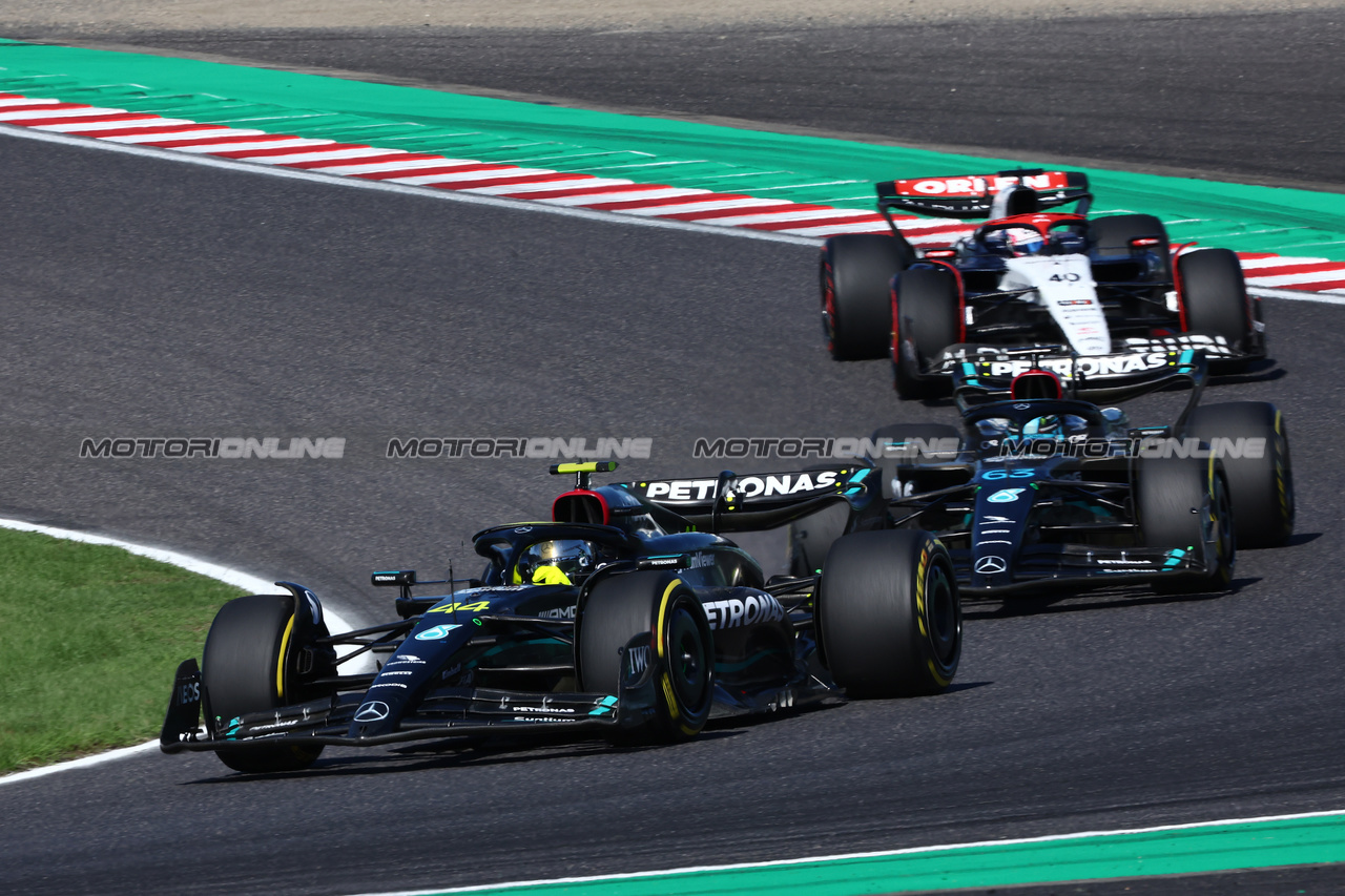 GP GIAPPONE, Lewis Hamilton (GBR) Mercedes AMG F1 W14.

24.09.2023. Formula 1 World Championship, Rd 17, Japanese Grand Prix, Suzuka, Japan, Gara Day.

- www.xpbimages.com, EMail: requests@xpbimages.com © Copyright: Charniaux / XPB Images
