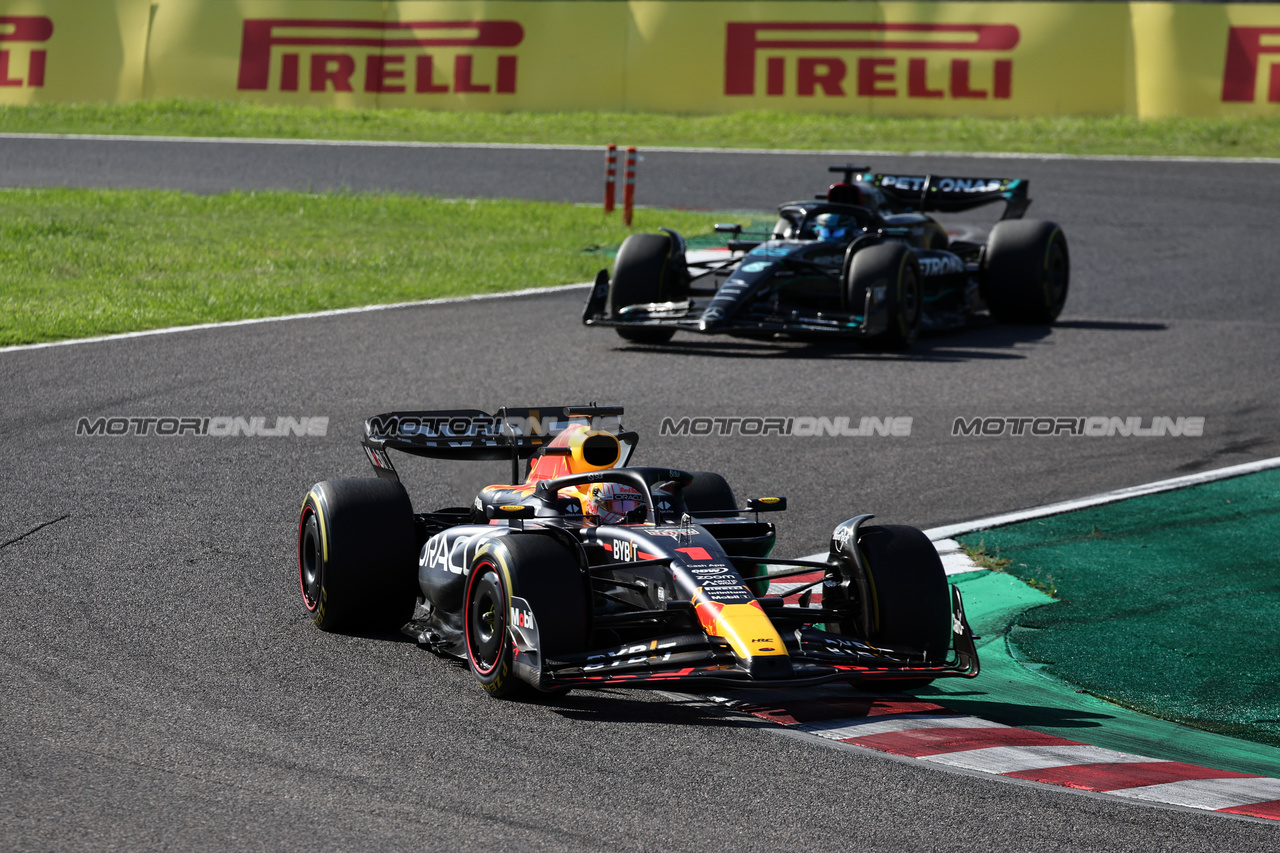 GP GIAPPONE, Max Verstappen (NLD) Red Bull Racing RB19.

24.09.2023. Formula 1 World Championship, Rd 17, Japanese Grand Prix, Suzuka, Japan, Gara Day.

- www.xpbimages.com, EMail: requests@xpbimages.com © Copyright: Moy / XPB Images