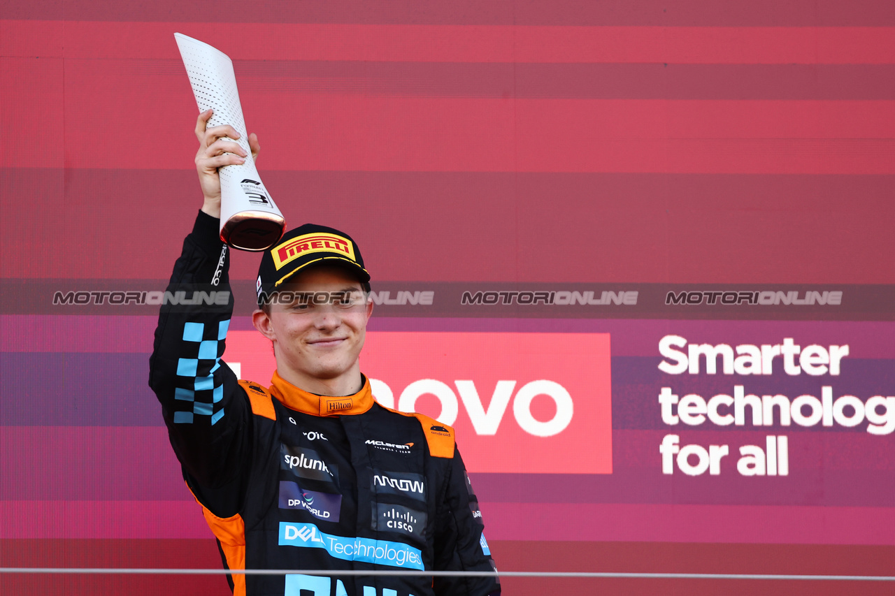 GP GIAPPONE, 3rd place Oscar Piastri (AUS) McLaren.
24.09.2023. Formula 1 World Championship, Rd 17, Japanese Grand Prix, Suzuka, Japan, Gara Day.
- www.xpbimages.com, EMail: requests@xpbimages.com © Copyright: Batchelor / XPB Images