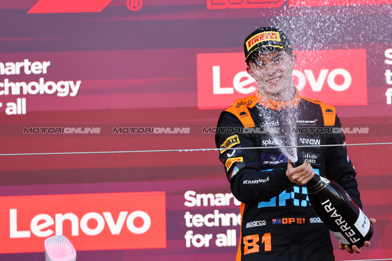 GP GIAPPONE, 3rd place Oscar Piastri (AUS) McLaren.
24.09.2023. Formula 1 World Championship, Rd 17, Japanese Grand Prix, Suzuka, Japan, Gara Day.
- www.xpbimages.com, EMail: requests@xpbimages.com © Copyright: Batchelor / XPB Images