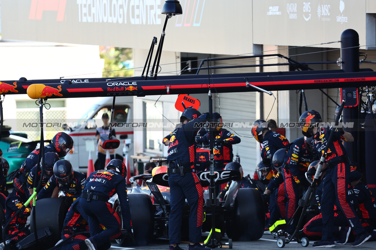 GP GIAPPONE, Max Verstappen (NLD) Red Bull Racing RB19.
24.09.2023. Formula 1 World Championship, Rd 17, Japanese Grand Prix, Suzuka, Japan, Gara Day.
- www.xpbimages.com, EMail: requests@xpbimages.com © Copyright: Batchelor / XPB Images