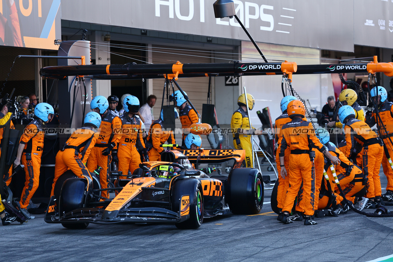 GP GIAPPONE, Lando Norris (GBR) McLaren MCL60.
24.09.2023. Formula 1 World Championship, Rd 17, Japanese Grand Prix, Suzuka, Japan, Gara Day.
- www.xpbimages.com, EMail: requests@xpbimages.com © Copyright: Batchelor / XPB Images