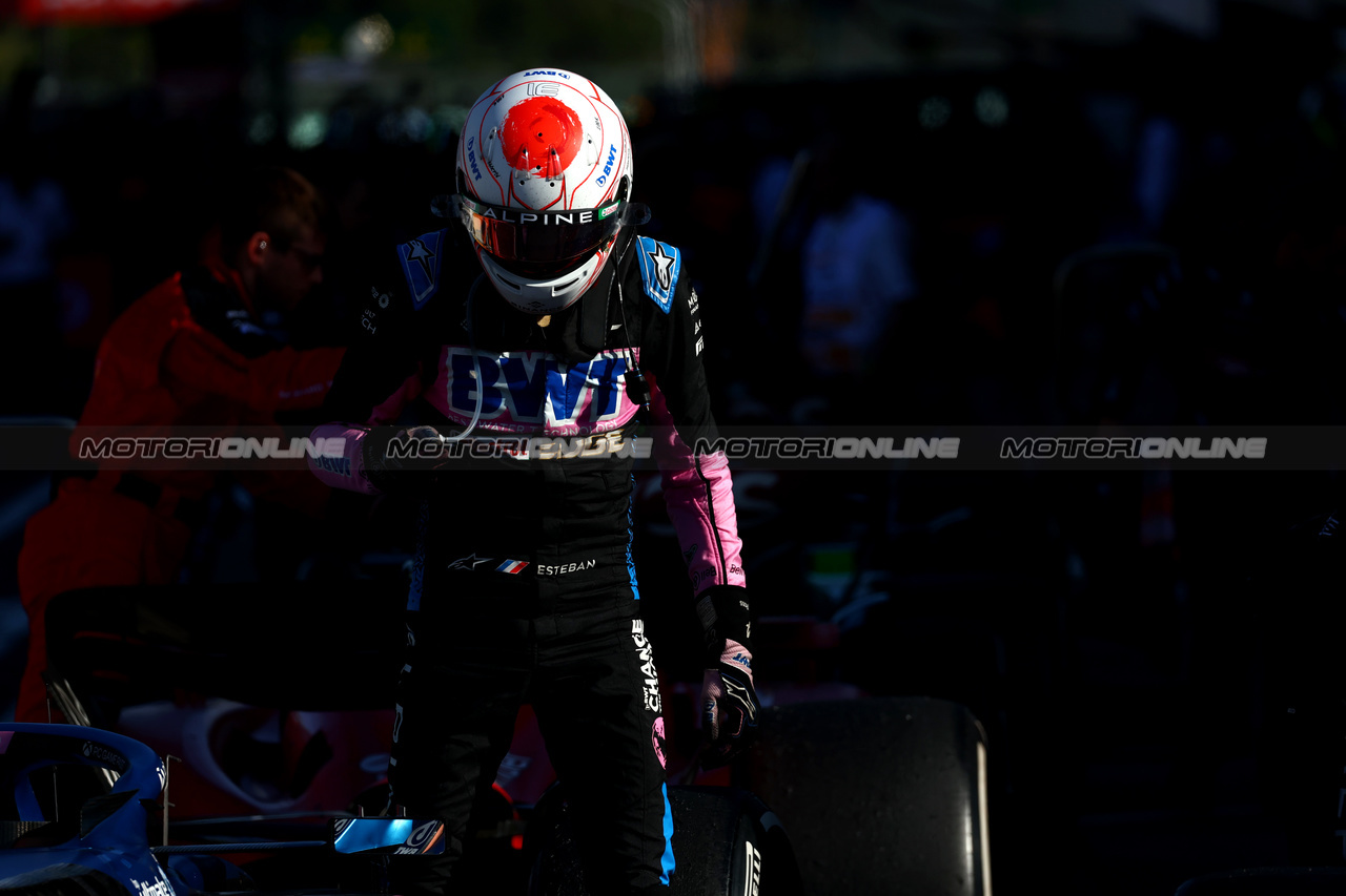 GP GIAPPONE, Esteban Ocon (FRA) Alpine F1 Team A523 in parc ferme.

24.09.2023. Formula 1 World Championship, Rd 17, Japanese Grand Prix, Suzuka, Japan, Gara Day.

 - www.xpbimages.com, EMail: requests@xpbimages.com © Copyright: Coates / XPB Images
