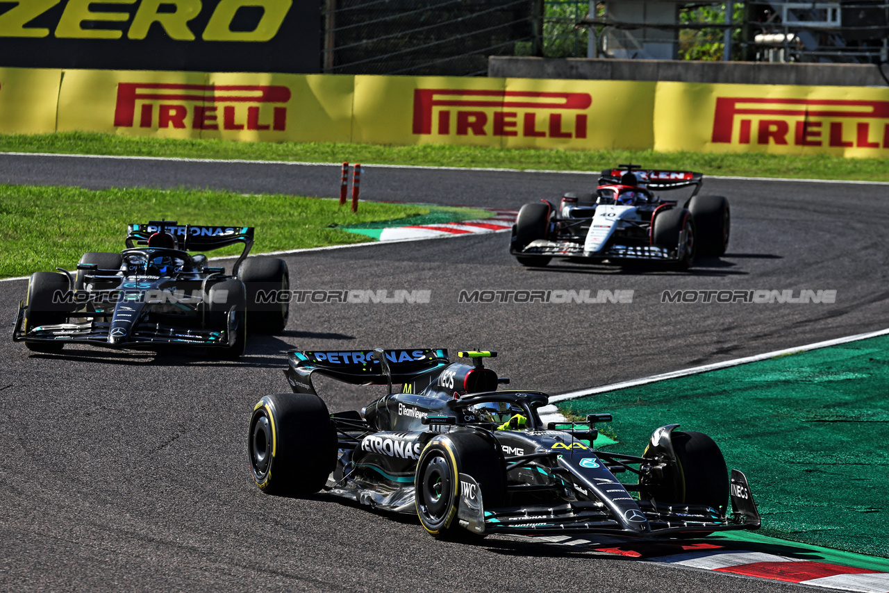 GP GIAPPONE, Lewis Hamilton (GBR) Mercedes AMG F1 W14.

24.09.2023. Formula 1 World Championship, Rd 17, Japanese Grand Prix, Suzuka, Japan, Gara Day.

- www.xpbimages.com, EMail: requests@xpbimages.com © Copyright: Moy / XPB Images
