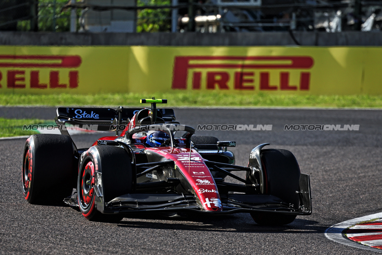 GP GIAPPONE, Zhou Guanyu (CHN) Alfa Romeo F1 Team C43.

24.09.2023. Formula 1 World Championship, Rd 17, Japanese Grand Prix, Suzuka, Japan, Gara Day.

- www.xpbimages.com, EMail: requests@xpbimages.com © Copyright: Moy / XPB Images