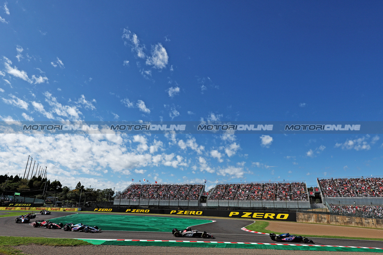 GP GIAPPONE, Pierre Gasly (FRA) Alpine F1 Team A523.

24.09.2023. Formula 1 World Championship, Rd 17, Japanese Grand Prix, Suzuka, Japan, Gara Day.

- www.xpbimages.com, EMail: requests@xpbimages.com © Copyright: Moy / XPB Images