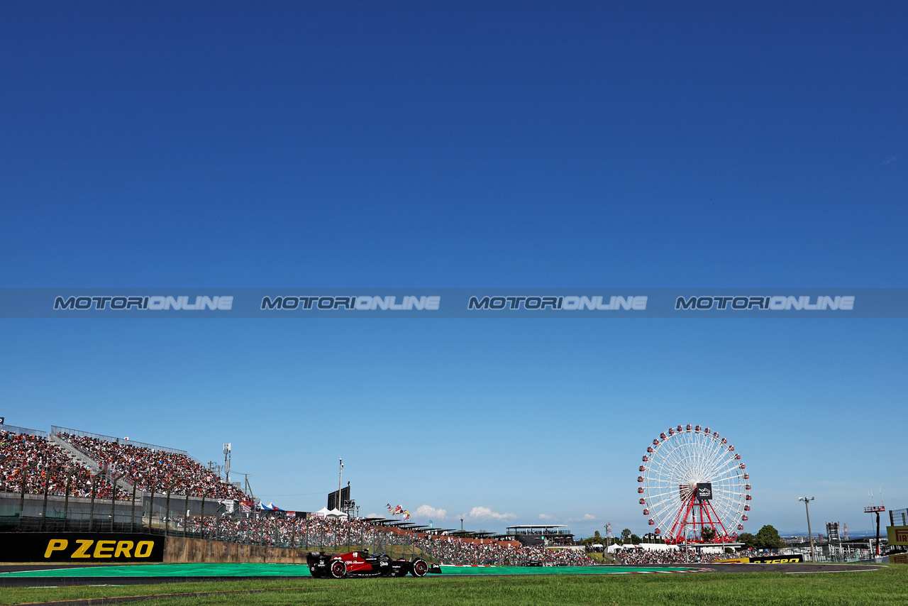 GP GIAPPONE, Zhou Guanyu (CHN) Alfa Romeo F1 Team C43.

24.09.2023. Formula 1 World Championship, Rd 17, Japanese Grand Prix, Suzuka, Japan, Gara Day.

- www.xpbimages.com, EMail: requests@xpbimages.com © Copyright: Moy / XPB Images