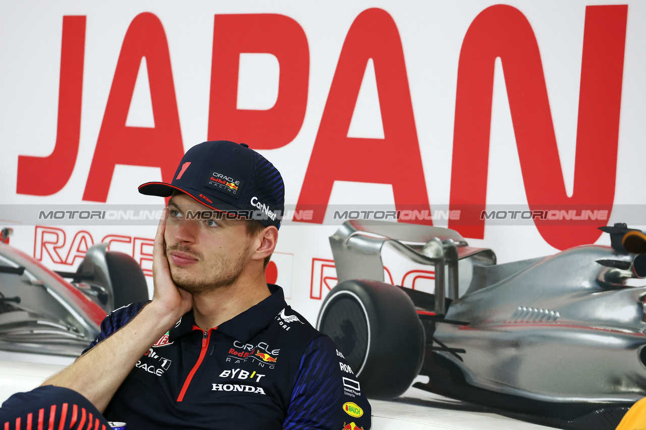GP GIAPPONE, Max Verstappen (NLD) Red Bull Racing in the post race FIA Press Conference.

24.09.2023. Formula 1 World Championship, Rd 17, Japanese Grand Prix, Suzuka, Japan, Gara Day.

- www.xpbimages.com, EMail: requests@xpbimages.com © Copyright: Moy / XPB Images
