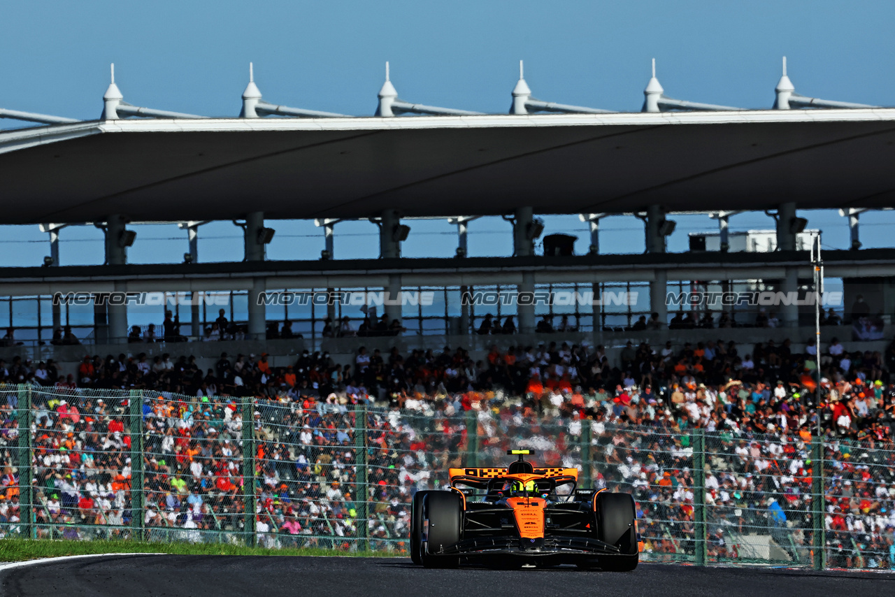 GP GIAPPONE, Lando Norris (GBR) McLaren MCL60.

24.09.2023. Formula 1 World Championship, Rd 17, Japanese Grand Prix, Suzuka, Japan, Gara Day.

 - www.xpbimages.com, EMail: requests@xpbimages.com © Copyright: Coates / XPB Images
