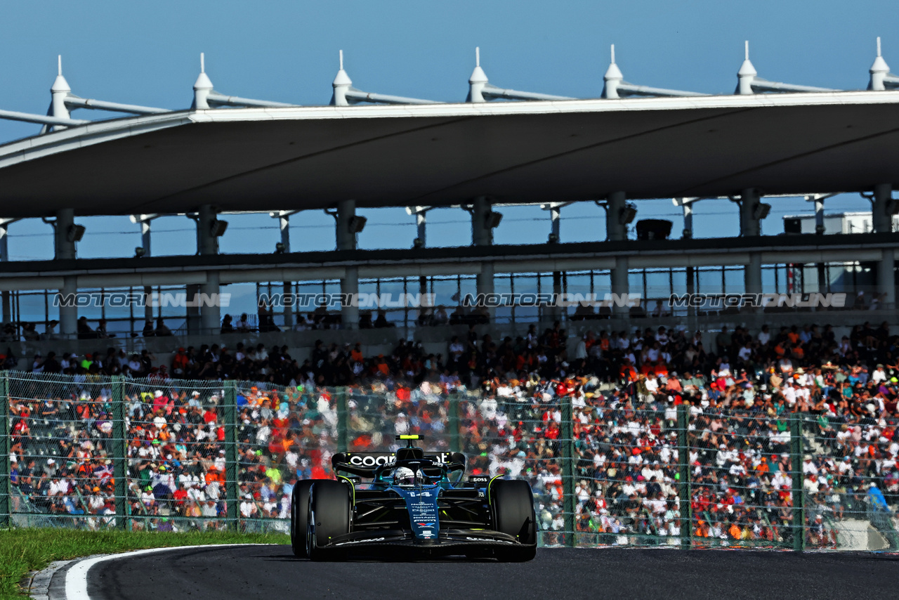 GP GIAPPONE, Fernando Alonso (ESP) Aston Martin F1 Team AMR23.

24.09.2023. Formula 1 World Championship, Rd 17, Japanese Grand Prix, Suzuka, Japan, Gara Day.

 - www.xpbimages.com, EMail: requests@xpbimages.com © Copyright: Coates / XPB Images