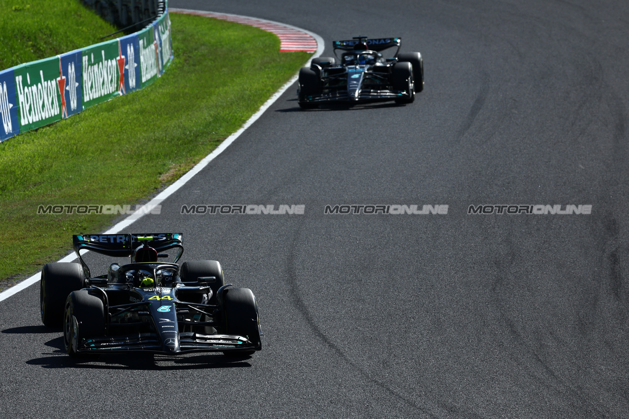 GP GIAPPONE, Lewis Hamilton (GBR) Mercedes AMG F1 W14.

24.09.2023. Formula 1 World Championship, Rd 17, Japanese Grand Prix, Suzuka, Japan, Gara Day.

 - www.xpbimages.com, EMail: requests@xpbimages.com © Copyright: Coates / XPB Images