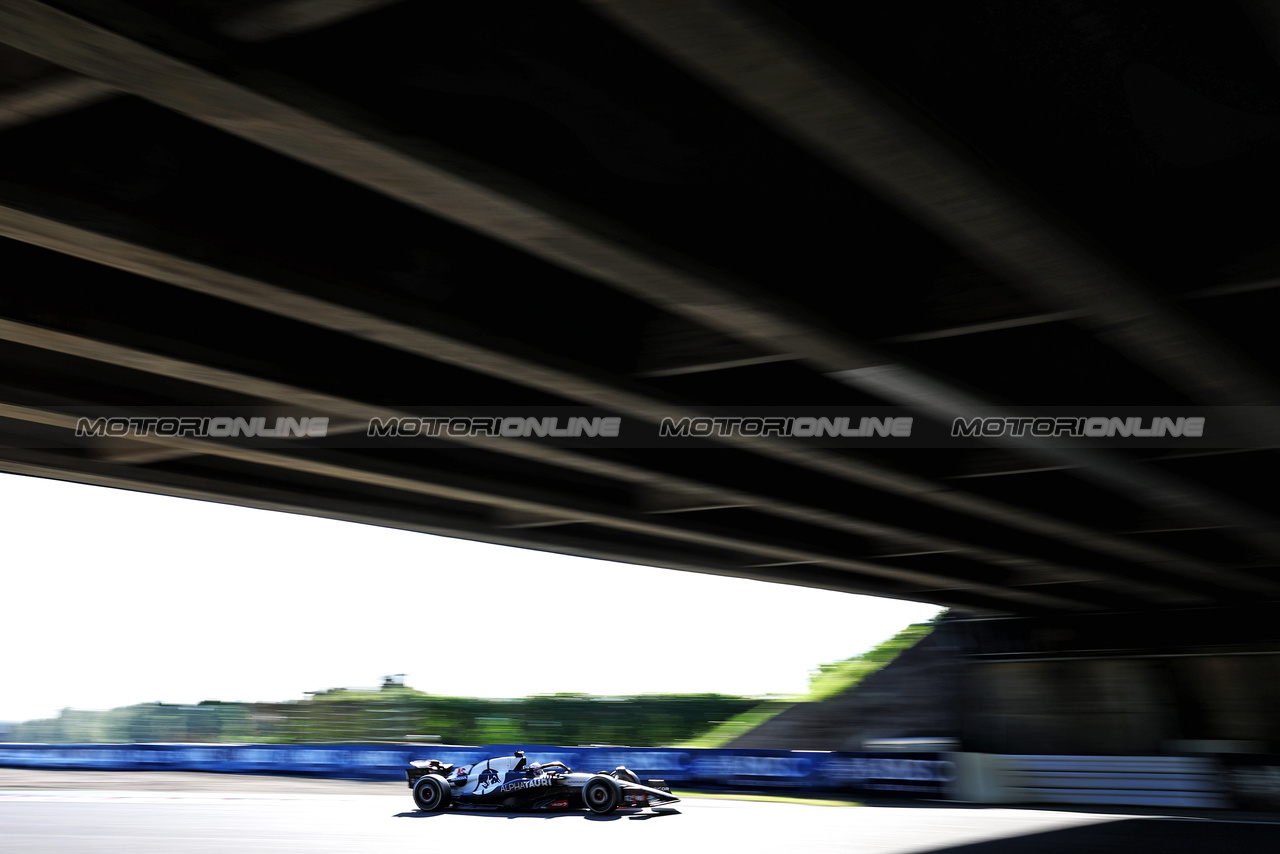GP GIAPPONE, Liam Lawson (NZL) AlphaTauri AT04.

24.09.2023. Formula 1 World Championship, Rd 17, Japanese Grand Prix, Suzuka, Japan, Gara Day.

 - www.xpbimages.com, EMail: requests@xpbimages.com © Copyright: Coates / XPB Images