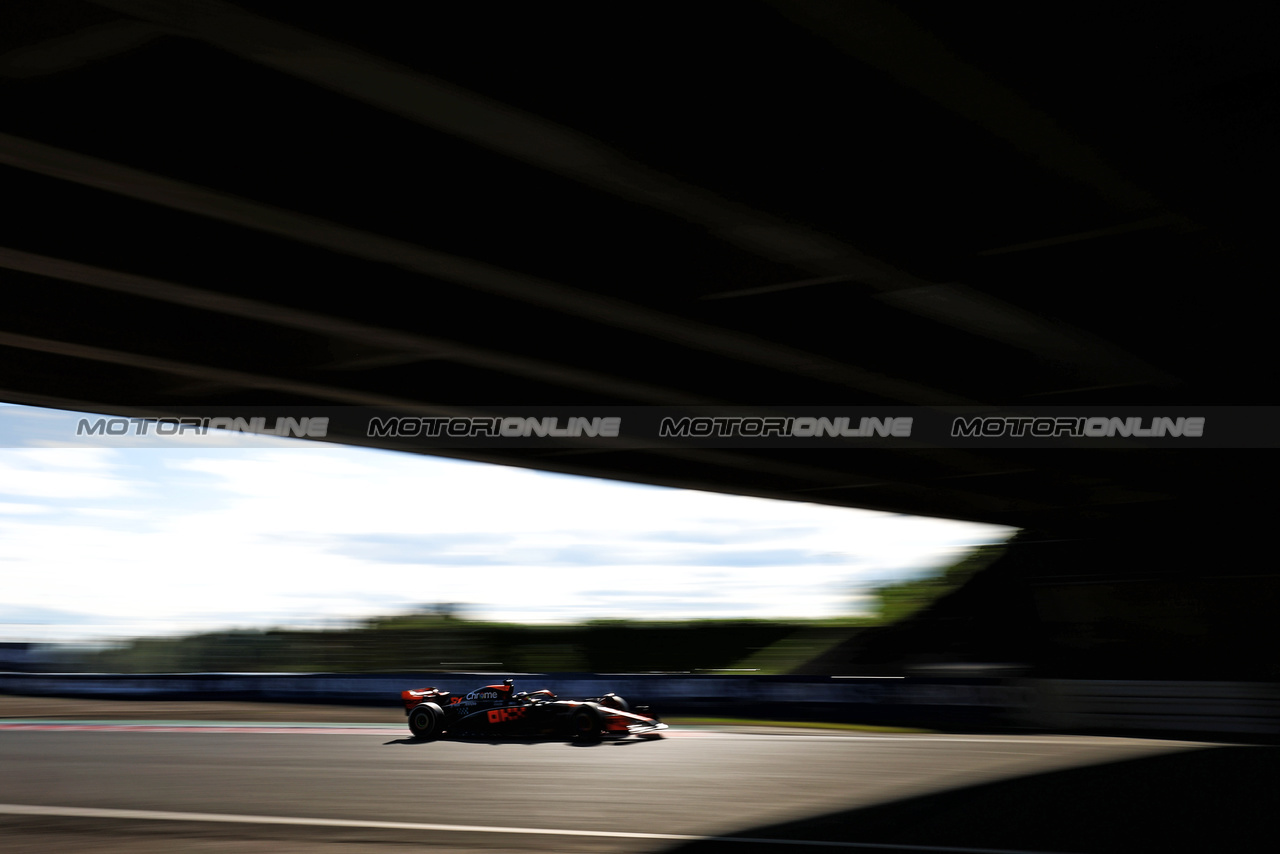 GP GIAPPONE, Oscar Piastri (AUS) McLaren MCL60.

24.09.2023. Formula 1 World Championship, Rd 17, Japanese Grand Prix, Suzuka, Japan, Gara Day.

 - www.xpbimages.com, EMail: requests@xpbimages.com © Copyright: Coates / XPB Images