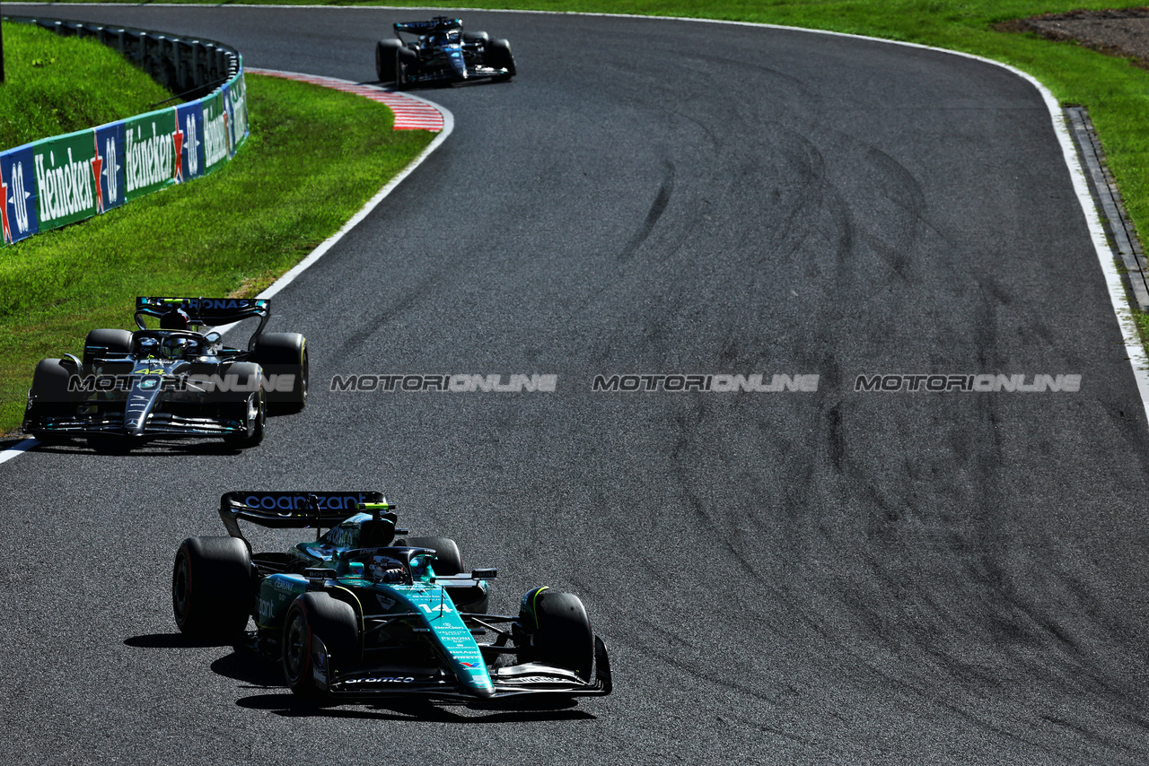GP GIAPPONE, Fernando Alonso (ESP) Aston Martin F1 Team AMR23.

24.09.2023. Formula 1 World Championship, Rd 17, Japanese Grand Prix, Suzuka, Japan, Gara Day.

 - www.xpbimages.com, EMail: requests@xpbimages.com © Copyright: Coates / XPB Images