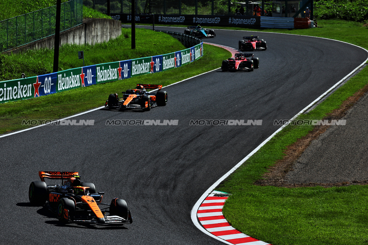 GP GIAPPONE, Lando Norris (GBR) McLaren MCL60.

24.09.2023. Formula 1 World Championship, Rd 17, Japanese Grand Prix, Suzuka, Japan, Gara Day.

 - www.xpbimages.com, EMail: requests@xpbimages.com © Copyright: Coates / XPB Images