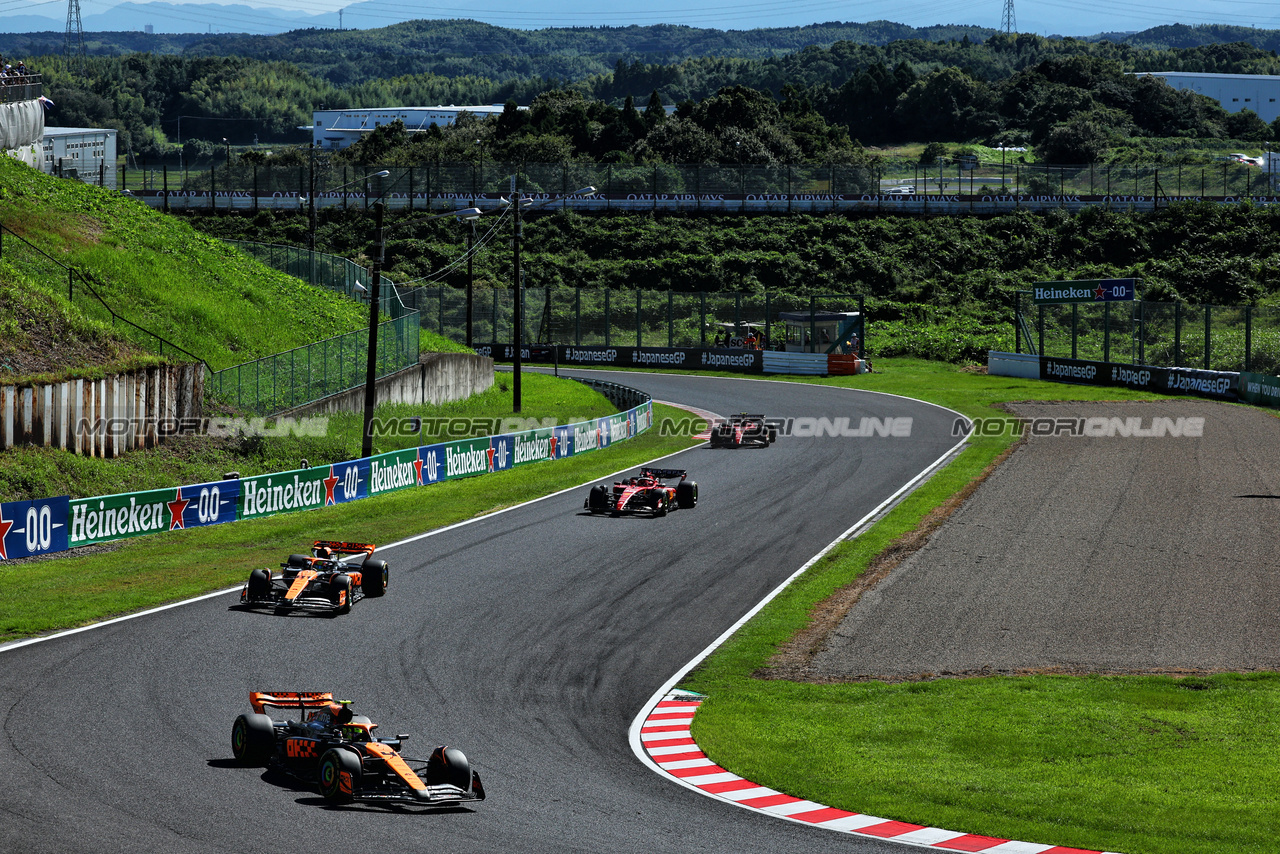 GP GIAPPONE, Lando Norris (GBR) McLaren MCL60.

24.09.2023. Formula 1 World Championship, Rd 17, Japanese Grand Prix, Suzuka, Japan, Gara Day.

 - www.xpbimages.com, EMail: requests@xpbimages.com © Copyright: Coates / XPB Images