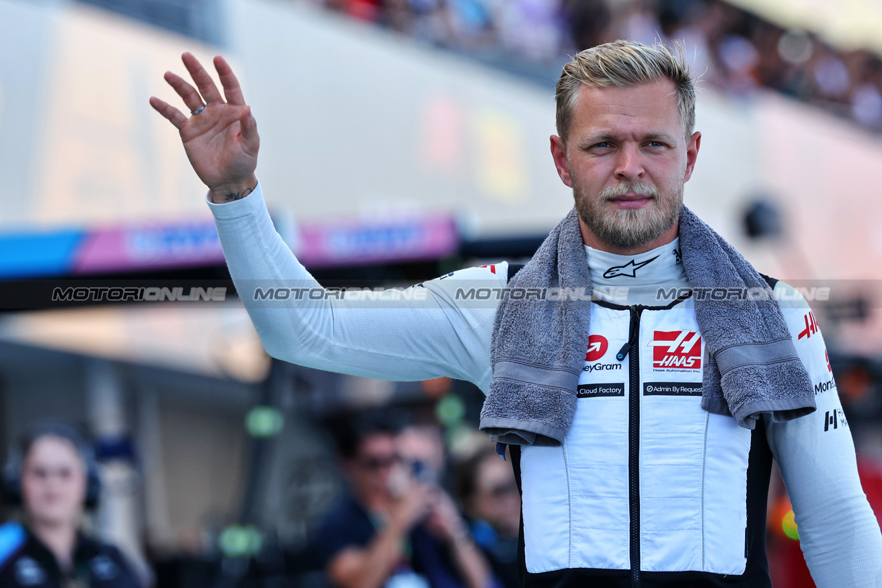 GP GIAPPONE, Kevin Magnussen (DEN) Haas F1 Team on the grid.

24.09.2023. Formula 1 World Championship, Rd 17, Japanese Grand Prix, Suzuka, Japan, Gara Day.

- www.xpbimages.com, EMail: requests@xpbimages.com © Copyright: Batchelor / XPB Images