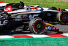 GP GIAPPONE, Sergio Perez (MEX) Red Bull Racing RB19 with front wing damage.
24.09.2023. Formula 1 World Championship, Rd 17, Japanese Grand Prix, Suzuka, Japan, Gara Day.
- www.xpbimages.com, EMail: requests@xpbimages.com © Copyright: Moy / XPB Images