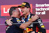 GP GIAPPONE, Christian Horner (GBR) Red Bull Racing Team Principal celebrates with 1st place  Max Verstappen (NLD) Red Bull Racing.
24.09.2023. Formula 1 World Championship, Rd 17, Japanese Grand Prix, Suzuka, Japan, Gara Day.
- www.xpbimages.com, EMail: requests@xpbimages.com © Copyright: Batchelor / XPB Images