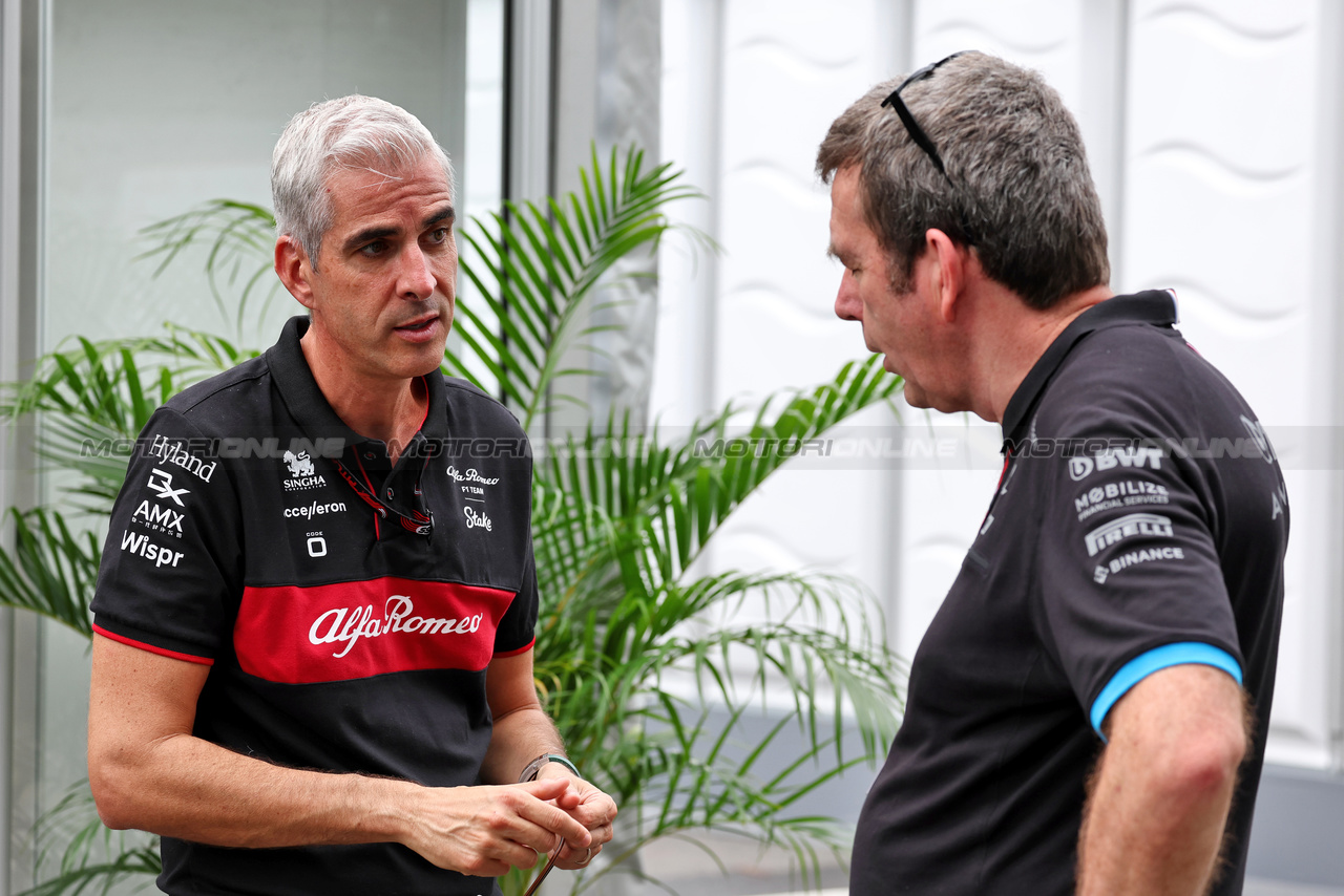 GP GIAPPONE, (L to R): Alessandro Alunni Bravi (ITA) Alfa Romeo F1 Team Managing Director e Team Representative with Bruno Famin (FRA) Alpine Motorsports Vice President.

21.09.2023. Formula 1 World Championship, Rd 17, Japanese Grand Prix, Suzuka, Japan, Preparation Day.

- www.xpbimages.com, EMail: requests@xpbimages.com © Copyright: Moy / XPB Images