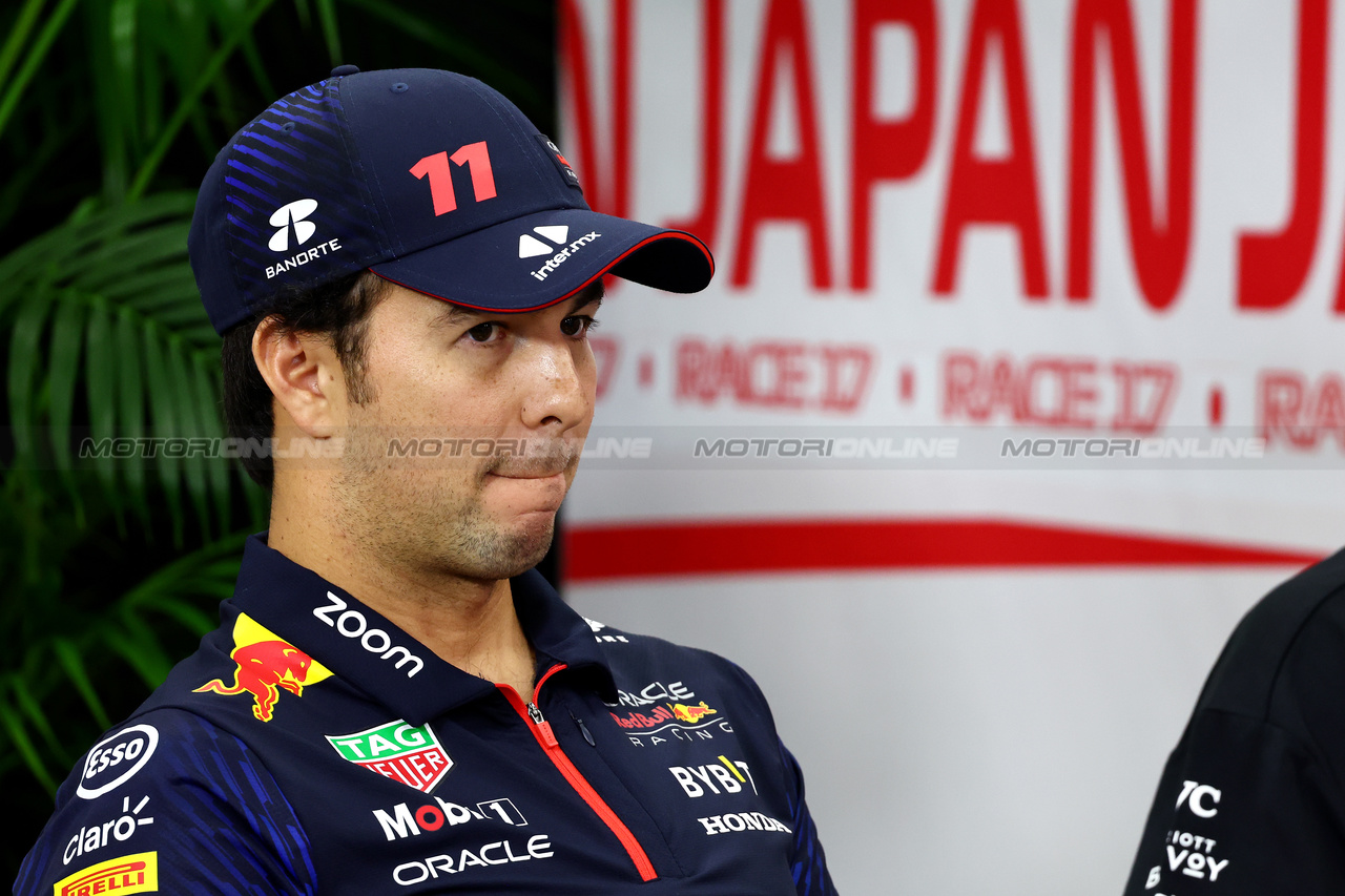 GP GIAPPONE, Sergio Perez (MEX) Red Bull Racing in the FIA Press Conference.

21.09.2023. Formula 1 World Championship, Rd 17, Japanese Grand Prix, Suzuka, Japan, Preparation Day.

- www.xpbimages.com, EMail: requests@xpbimages.com © Copyright: Batchelor / XPB Images