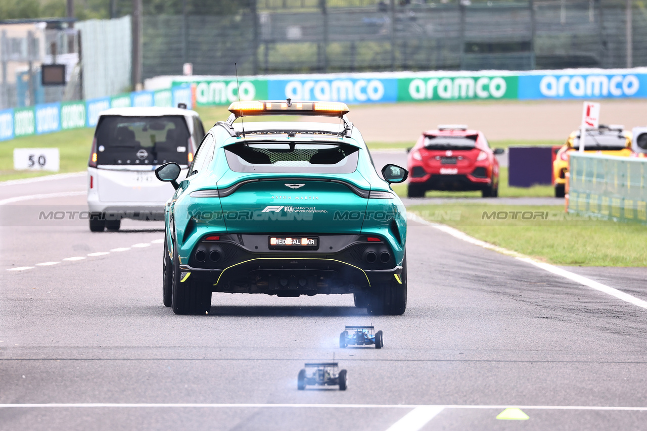 GP GIAPPONE, Aston Martin FIA Medical Car followed by radio controlled cars.

21.09.2023. Formula 1 World Championship, Rd 17, Japanese Grand Prix, Suzuka, Japan, Preparation Day.

 - www.xpbimages.com, EMail: requests@xpbimages.com © Copyright: Coates / XPB Images