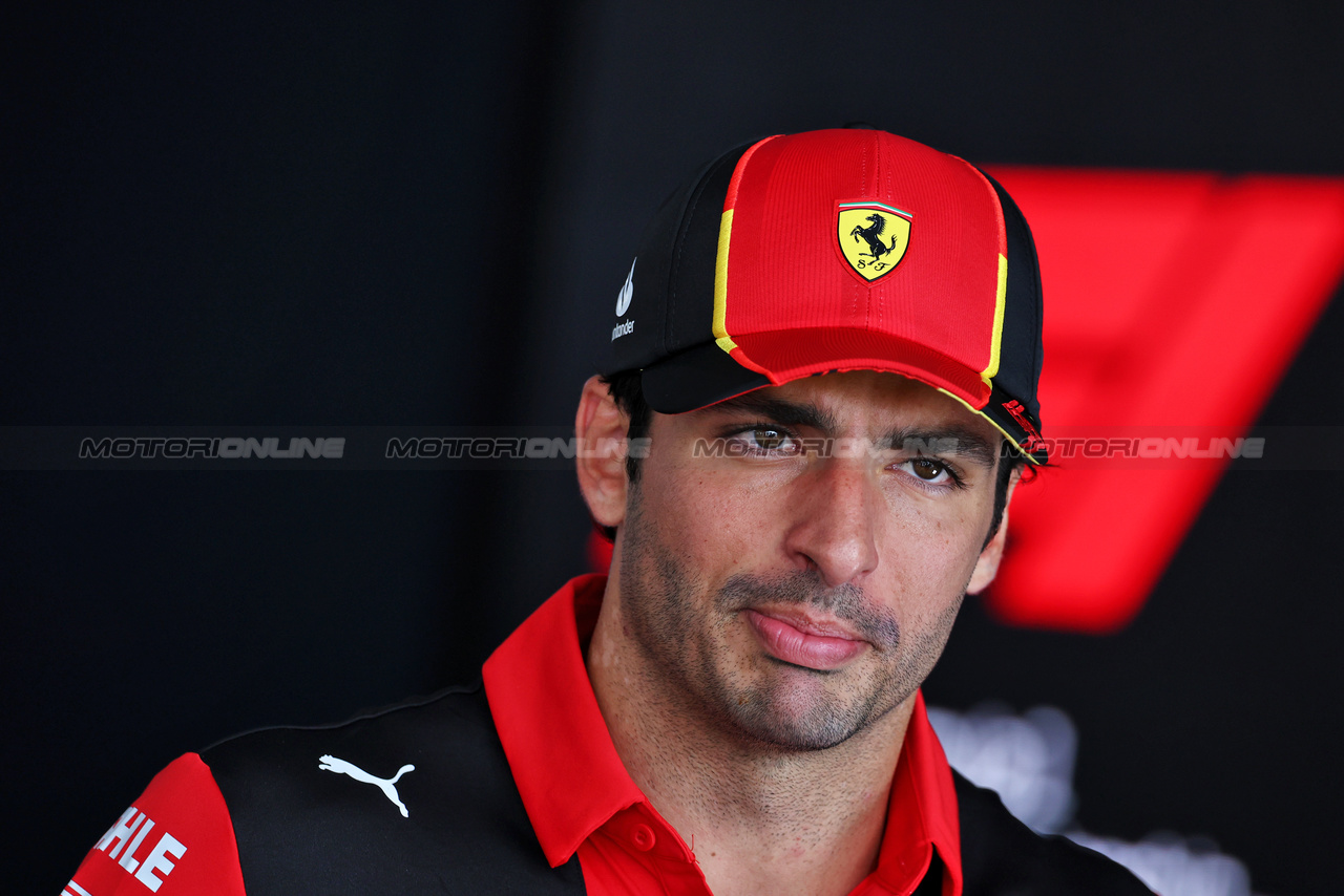 GP GIAPPONE, Carlos Sainz Jr (ESP) Ferrari.

21.09.2023. Formula 1 World Championship, Rd 17, Japanese Grand Prix, Suzuka, Japan, Preparation Day.

- www.xpbimages.com, EMail: requests@xpbimages.com © Copyright: Moy / XPB Images